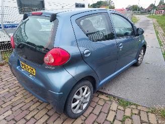 Toyota Aygo 5 deurs picture 3