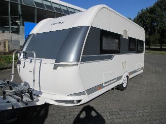 krockskadad bil caravan Hobby  Excellent 495 UFE Mover-Voortent 2014/2