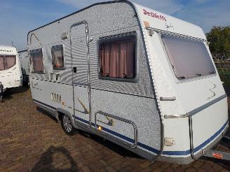 Vaurioauto  caravans Dethleffs  Family 460 Mover Luifel 2000/5