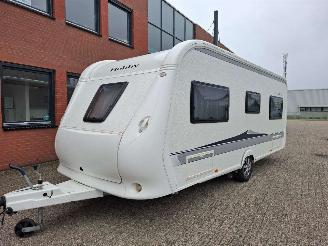 krockskadad bil caravan Hobby  Excellent 560 UFE Mover en Omnistor 2012/2