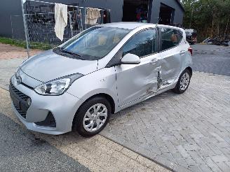 Damaged car Hyundai I-10  2017/9