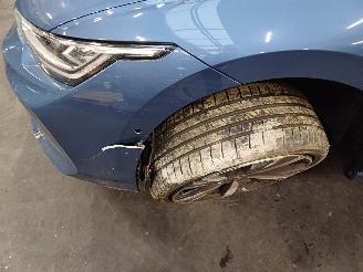 Volkswagen Golf 1.5 TSI MET PANO picture 3