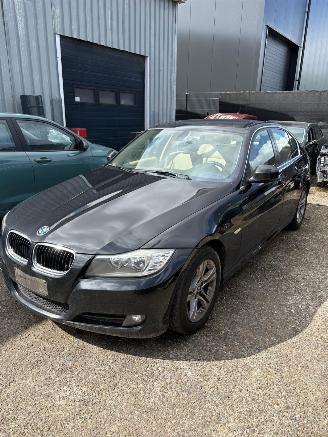 Schadeauto BMW 3-serie n43b20a 318i 2009/9