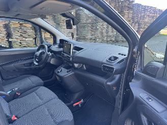 Peugeot Partner 1.5 Blue HDI 96Kw Automaat picture 28