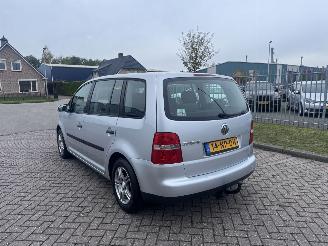 Volkswagen Touran 1.6 75kw 7-PERSOONS picture 3