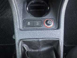 Volkswagen Up! 1.0 picture 25