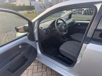 Volkswagen Up! 1.0 picture 14