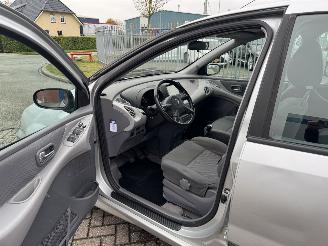 Nissan Almera-tino 1.8 AIRCO - NAVI picture 9