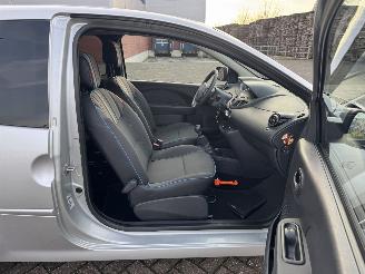 Renault Twingo 1.2 16V Collection AIRCO picture 14