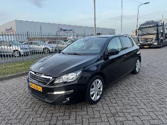 skadebil auto Peugeot 308 1.2 VTI  Active Clima 2013/9