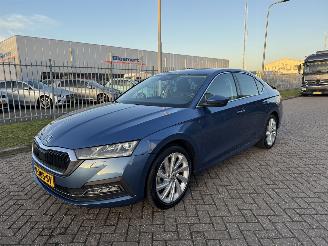 skadebil auto Skoda Octavia 1.5 TSI 150Pk  Navi 2021/3
