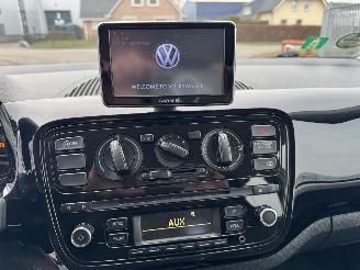 Volkswagen Up! 1.0 44Kw NAIV - AIRCO picture 21