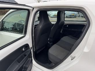 Volkswagen Up! 1.0 44Kw NAIV - AIRCO picture 14
