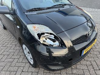 Toyota Yaris 1.3 VVTi 74kw AIRCO picture 7