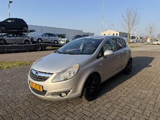 Damaged car Opel Corsa 1.4 16V Edition AIRCO 2010/6