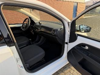 Volkswagen Up!  picture 15