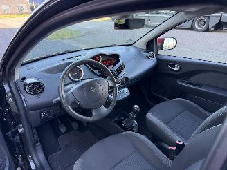 Renault Twingo 1.2 16V Dynamique Clima picture 12