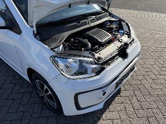 Volkswagen Up! 1.0 48kw Clima picture 9