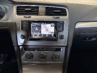 Volkswagen Golf 1.6 TDI 81kw AIRCO - NAVI picture 16