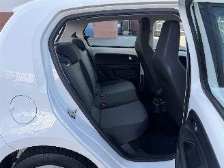 Volkswagen Up! 1.0 44kw AIRCO picture 18