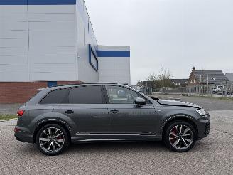 Schadeauto Audi Q7 55 TFSI e Quattro 2021/5