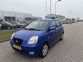 krockskadad bil auto Kia Picanto 1.0 45Kw 2006/9