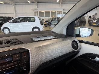 Volkswagen Up! 1.0 High Up AUTOMAAT picture 20