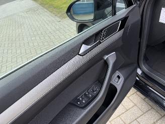 Volkswagen Passat 1.6 TDI 88Kw DSG Clima - Navi picture 12