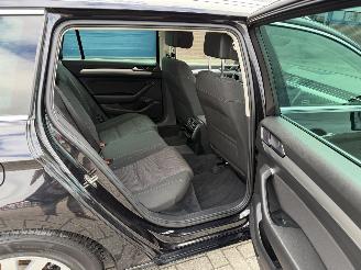 Volkswagen Passat 1.6 TDI 88Kw DSG Clima - Navi picture 20