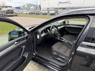 Volkswagen Passat 1.6 TDI 88Kw DSG Clima - Navi picture 10