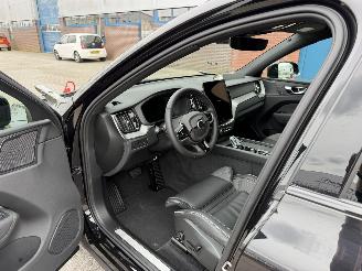 Volvo Xc-60 2.0 T8 AWD Plug-in Hybrid Black Edition picture 16