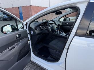 Peugeot 3008 2.0 HDI Hybrid4  Clima - Navi picture 9
