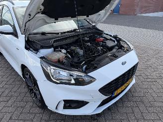 Ford Focus 1.0 EcoBoost Hybrid ST Line picture 11