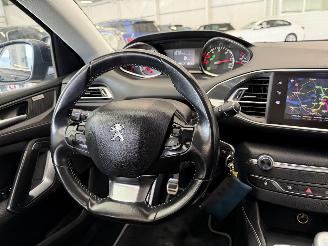 Peugeot 308 SW 1.5 Blue HDI 96Kw NAVI Euro6 picture 16