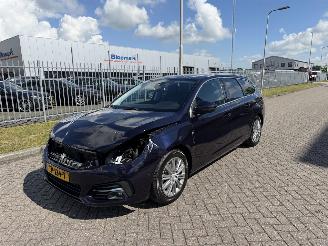 Peugeot 308 SW 1.5 Blue HDI 96Kw NAVI Euro6 picture 2