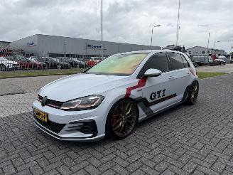 škoda osobní automobily Volkswagen Golf 2.0 GTI Performance 245PK 2017/1