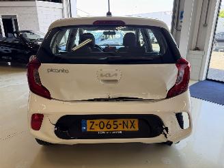 Kia Picanto 1.0 49Kw AIRCO Euro6 picture 21