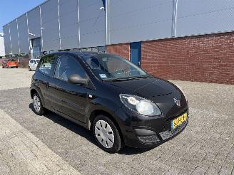 skadebil auto Renault Twingo 1.2 Authentique AIRCO 2008/11