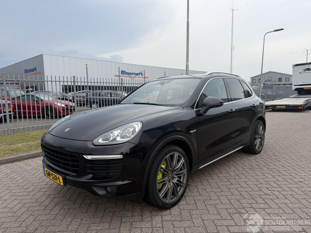 Porsche Cayenne 3.0 S E-Hybrid