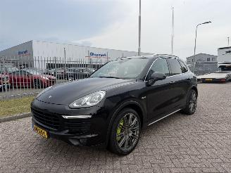 uszkodzony samochody osobowe Porsche Cayenne 3.0 S E-Hybrid 2015/6