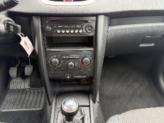 Peugeot 207 1.4 VTi Style AIRCO picture 18