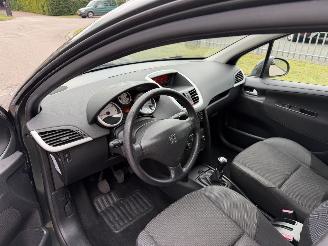 Peugeot 207 1.4 VTi Style AIRCO picture 14