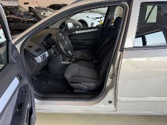 Opel Astra 1.6 77Kw AIRCO picture 11