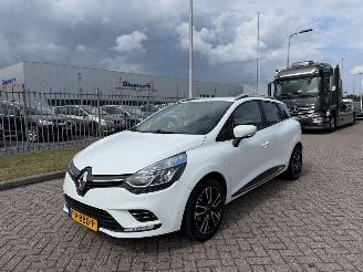 Voiture accidenté Renault Clio 0.9 TCE 66Kw NAVI 2017/8
