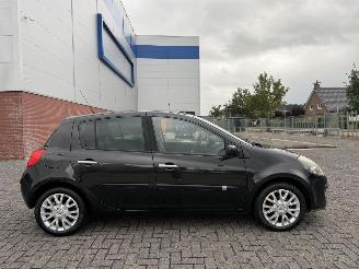 Damaged car Renault Clio 1.2 TCE 74kw CLIMA 2008/3