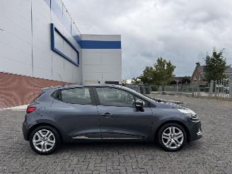 Unfallwagen Renault Clio 0.9 TCe 66kw AIRCO 2018/4