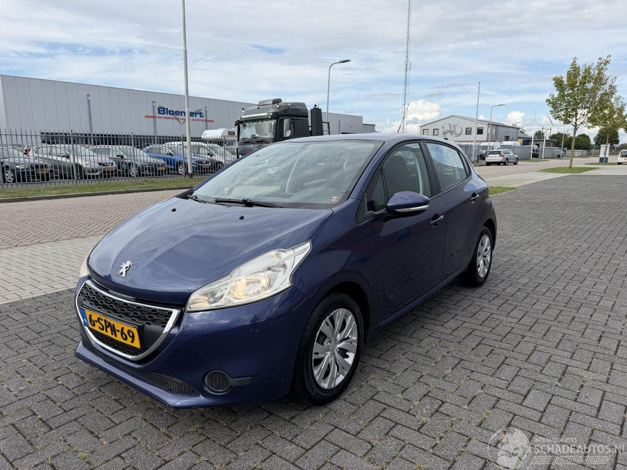 Peugeot 208 1.2 VTI 60Kw AIRCO
