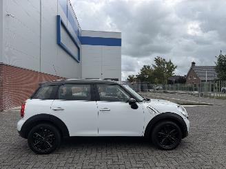 Vaurioauto  passenger cars Mini Countryman 1.6 Cooper Edition Clima - Navi 2012/10