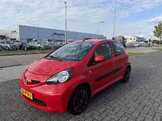 Voiture accidenté Toyota Aygo 1.0 12V 50kw 2007/9