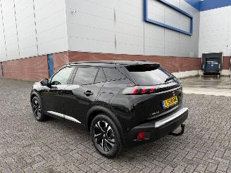 Peugeot e-2008 EV GT 50 kWh picture 3